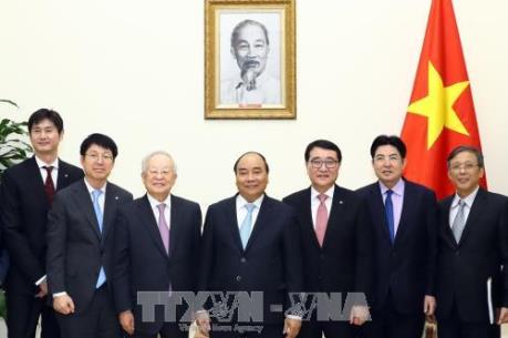 Thủ tướng Nguyễn Xuân Phúc tiếp Chủ tịch Tập đoàn CJ Hàn Quốc