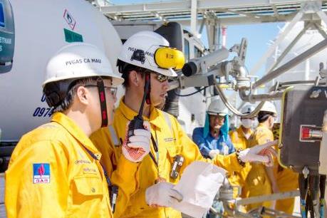 Tập đoàn Dầu khí Việt Nam khai thác dầu thô tiếp tục vượt kế hoạch
