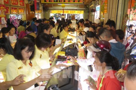 Giá vàng trong nước tuần qua liên tục giảm