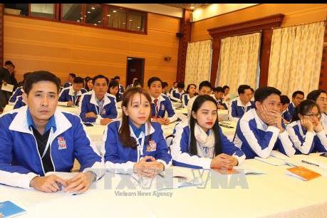 Gần 1.000 thanh niên tham gia đối thoại với đại diện các bộ