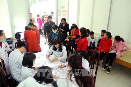 Điều tra nguyên nhân khiến 142 học sinh sốt, đau bụng, tiêu chảy nghi ngộ độc thực phẩm