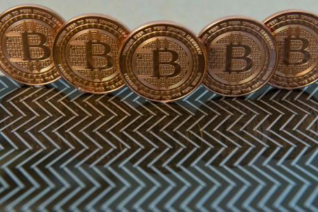 Xung quanh vấn đề giám sát tiền ảo trong mua bán chứng khoán