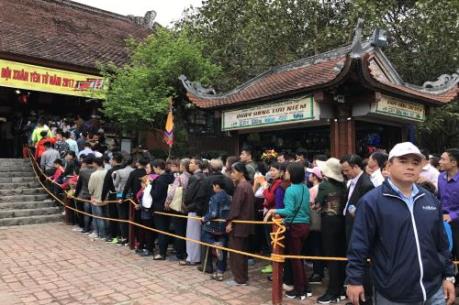 Quảng Ninh nói gì về việc thu phí danh thắng Yên Tử