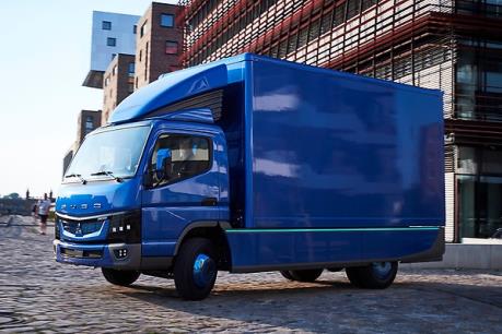 Lô xe tải điện đầu tiên của Daimler đến tay khách hàng châu Âu