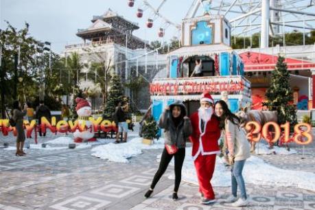 Trải nghiệm “mưa tuyết” trong đêm Noel tại Sun World Danang Wonders