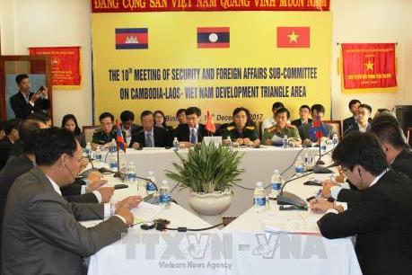 Thúc đẩy hợp tác thương mại, du lịch và đầu tư vào khu vực tam giác phát triển