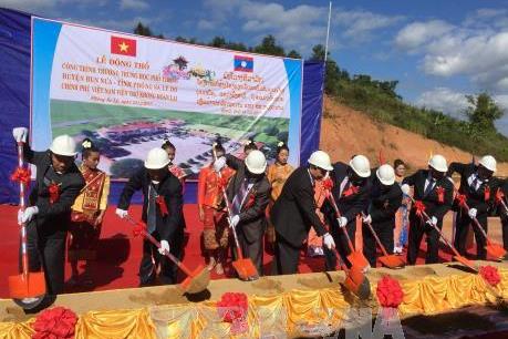 Doanh nghiệp Việt Nam giúp các địa phương Lào có thu nhập cao