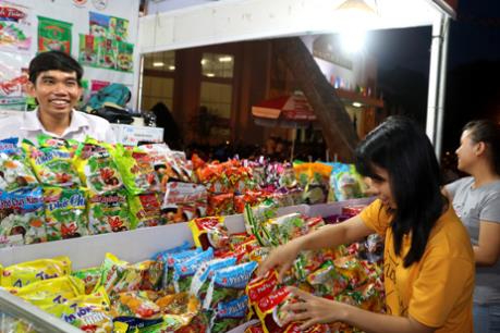 Hội chợ công nghiệp-thương mại Đồng bằng sông Cửu Long đạt doanh thu hơn 15 tỷ đồng