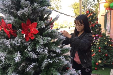 Thị trường đồ trang trí Noel ngày một sôi động