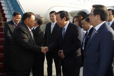 Tổng Bí thư, Chủ tịch nước Lào đến Hà Nội bắt đầu chuyến thăm hữu nghị chính thức Việt Nam