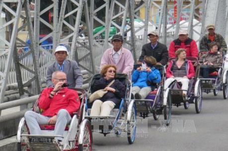 Tái cơ cấu ngành du lịch: Bắt đầu từ đâu?