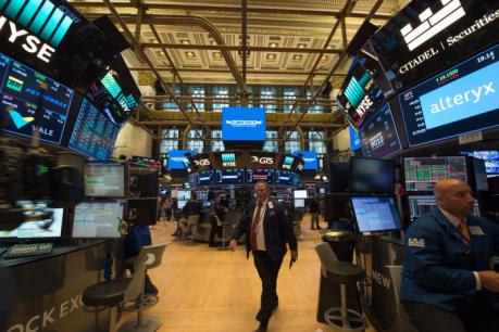 Sắc xanh chiếm lĩnh bản đồ chứng khoán Phố Wall tuần qua