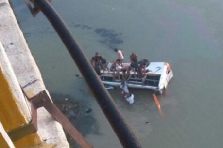 Tai nạn nghiêm trọng tại Ấn Độ, hơn 30 người thiệt mạng