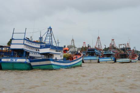 Ứng phó với bão số 16: Cần Thơ chủ động sơ tán dân và chằng chống nhà cửa