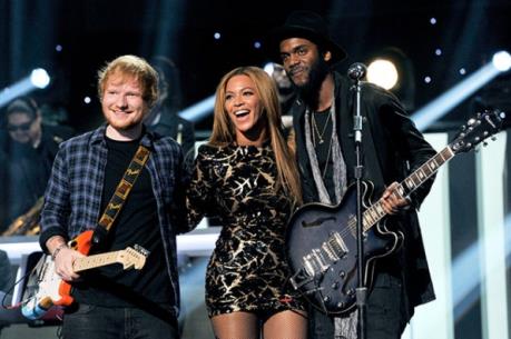 Ca khúc ăn khách nhất mùa Giáng sinh 2017