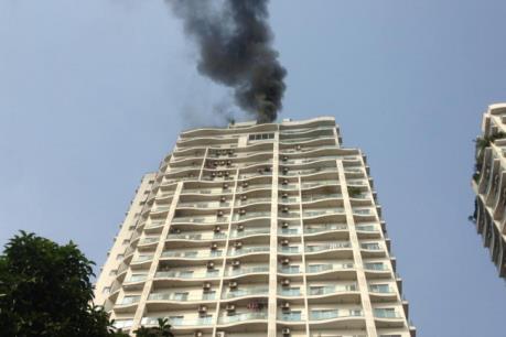 Cháy chung cư trên phố Hoàng Hoa Thám, Hà Nội