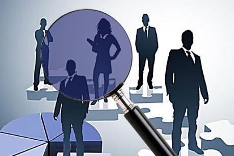 Triển khai Quyết định của Bộ Chính trị về công tác cán bộ