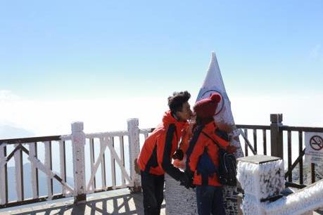 Đẹp ngây ngất thiên đường tuyết rơi tại Lễ hội mùa đông Sun World Fansipan Legend