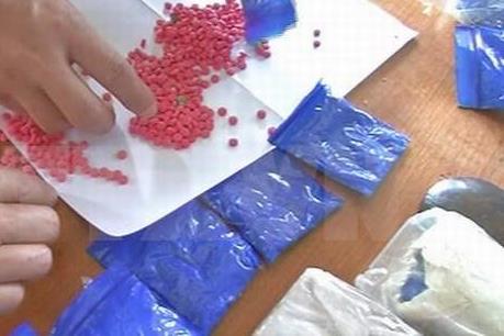 Tạm giữ hình sự " trùm đại lý" bán lẻ trái phép ma túy tổng hợp
