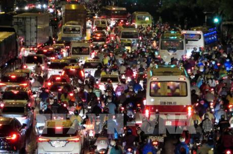 Giải bài toán ùn tắc giao thông tại TP Hồ Chí Minh - Bài 1: Sức ép từ tăng dân số cơ học