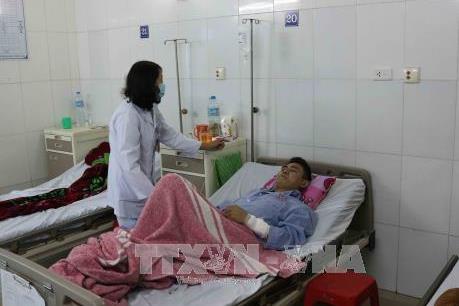 Cấp cứu kịp thời người bị nạn trong vụ nổ tại cơ sở thu mua phế liệu ở Bắc Ninh