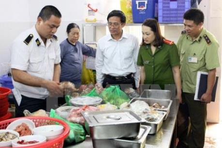 Nhân lực chuyên trách an toàn thực phẩm còn thiếu
