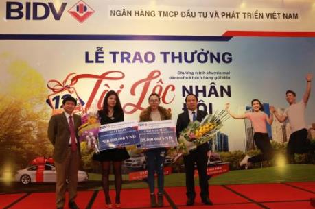 BIDV trao giải thưởng 500 triệu đồng cho khách hàng may mắn
