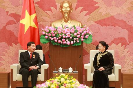 Chủ tịch Quốc hội Nguyễn Thị Kim Ngân tiếp Chánh án Tòa án nhân dân tối cao Lào