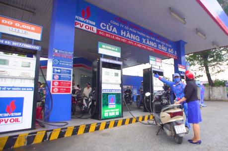 Xăng sinh học E5 RON 92 rẻ hơn gần 1.900 đồng/lít so với xăng RON 95