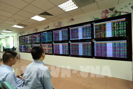 Chứng khoán tuần từ 8 - 12/1: Đà tăng có thể tiếp diễn nhờ dẫn dắt cổ phiếu vốn hóa lớn?