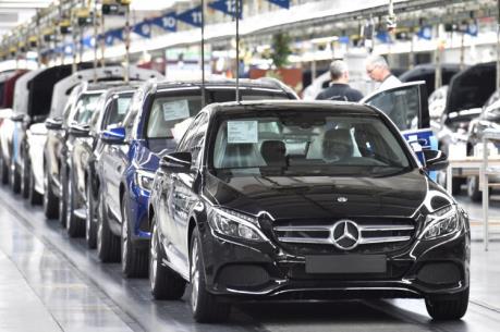 Mercedes-Benz đứng đầu thế giới về doanh số xe hạng sang trong năm 2017