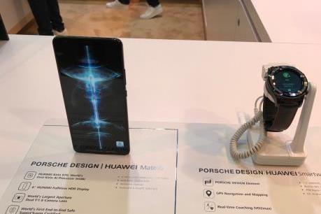 CES 2018: Huawei bị gạt ra ngoài thoả thuận với AT&T