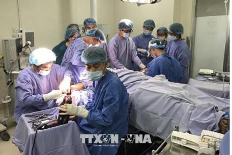 Nối thành công bàn tay đứt lìa cho bệnh nhân đa chấn thương