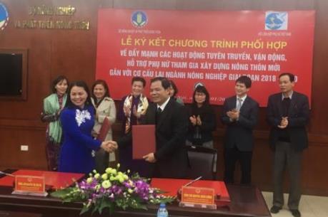 Hỗ trợ phụ nữ tham gia xây dựng nông thôn mới