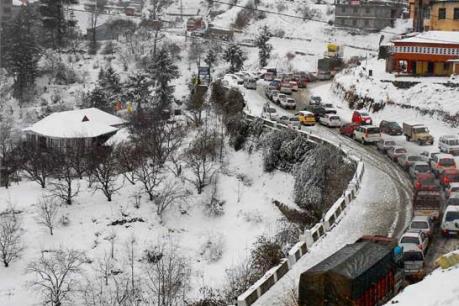 Miền Bắc, miền Đông Ấn Độ chìm trong sương mù và giá lạnh