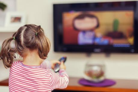 Thêm tác hại khi trẻ em xem tivi và chơi điện tử nhiều
