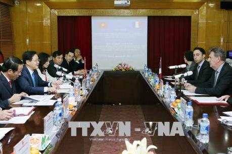 Việt Nam và Pháp ký ghi nhớ hợp tác và hội đàm về phòng, chống tham nhũng 