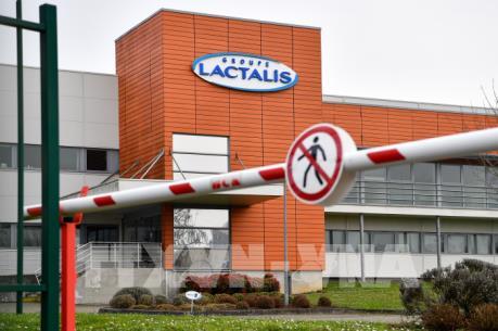 Pháp khám xét văn phòng của hãng Lactalis sau bê bối sữa nhiễm khuẩn