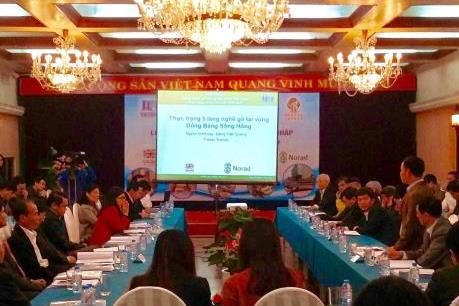 Tìm “chỗ đứng“ cho làng nghề gỗ 