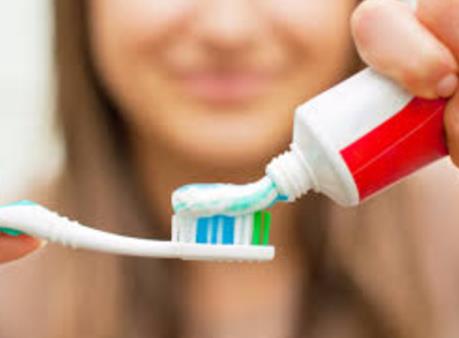 Trí tuệ nhận tạo giúp phát hiện chất trong kem đánh răng có thể chữa bệnh sốt rét