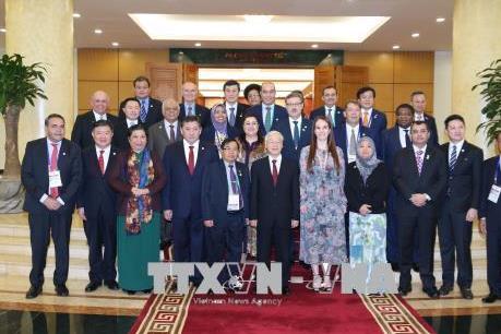 Tổng Bí thư Nguyễn Phú Trọng tiếp các Trưởng đoàn tham dự Hội nghị APPF-26