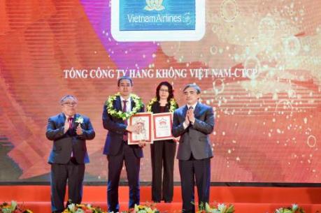 Vietnam Airlines lọt Top 50 doanh nghiệp xuất sắc nhất Việt Nam