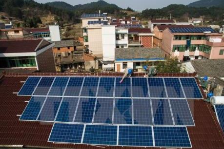 Mỹ áp thuế cao đối với pin mặt trời và máy giặt nhập khẩu