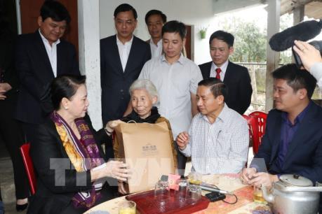 Chủ tịch Quốc hội Nguyễn Thị Kim Ngân thăm và làm việc tại tỉnh Hà Tĩnh