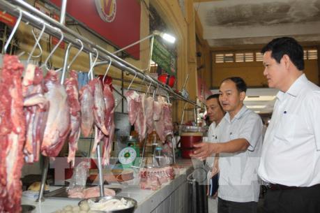 Người  tiêu dùng cần lưu ý gì khi chọn thực phẩm Tết?