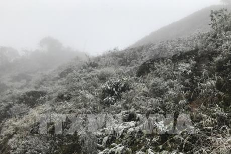 Hàng nghìn học sinh Lào Cai phải nghỉ học tránh rét