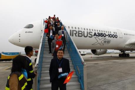 Máy bay mới A350-1000 lần đầu tiên có mặt tại Việt Nam