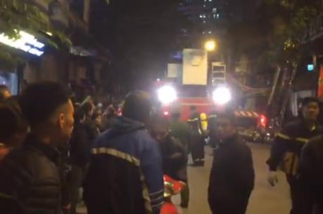 Hà Nội: Cháy tại Nhà hàng Bếp Mường trên phố Cao Đạt, giải cứu 17 người mắc kẹt
