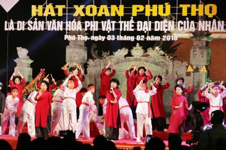 Đón bằng công nhận hát Xoan Phú Thọ là di sản văn hóa phi vật thể đại diện của nhân loại