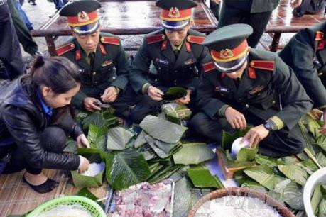 Đón Tết sớm cùng bộ đội biên phòng